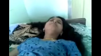 South Indian Beautiful Aunty Boobs show