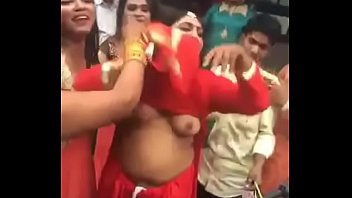 nude dance for girls in public for money