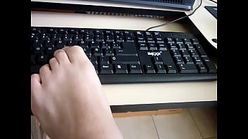 keyboard feet